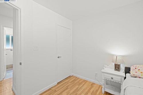 1921 Whitman Rd, Concord CA 94518-3328 exterior