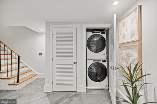 1451 Chapin St, Washington DC  20009-4510 exterior