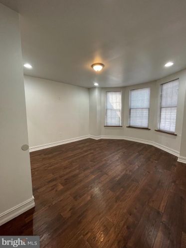 4037 8th St, Philadelphia PA 19140-2233 exterior