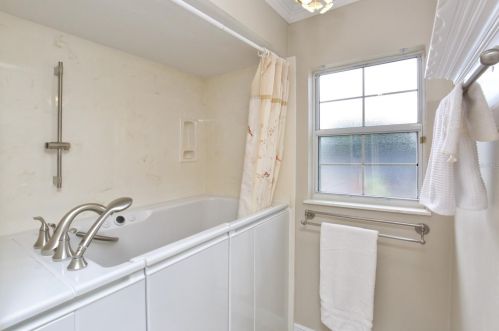 2100 Alameda St, Orlando FL 32804-6903 exterior