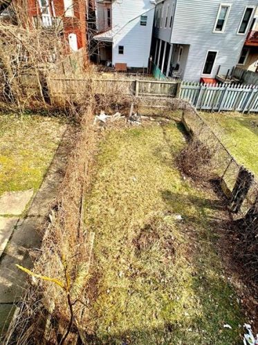 3232 Dawson St, Pittsburgh PA 15213-4523 exterior