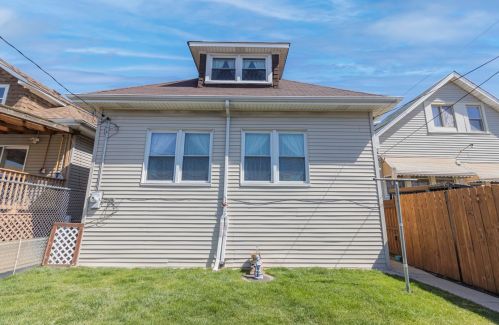 3034 Mason Ave, Chicago IL 60634-1623 exterior