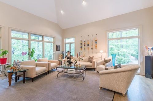 55 Finch Frst Trl, Atlanta GA 30327-4576 exterior