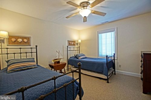 307 Cpe Shr Dr, Lewes DE 19958-3104 exterior