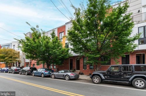 1842 Frankford Ave, Philadelphia PA  19125-2415 exterior