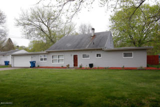 325 Melody Ave, Kalamazoo MI  49002-6221 exterior