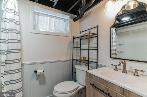 513 Vernon St, Media PA 19063-3906 exterior