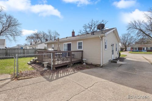 1701 Blanchard St, Wyoming MI 49519-3317 exterior