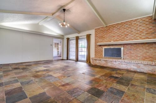 6937 Delmeta Dr, Dallas TX 75248-5529 exterior