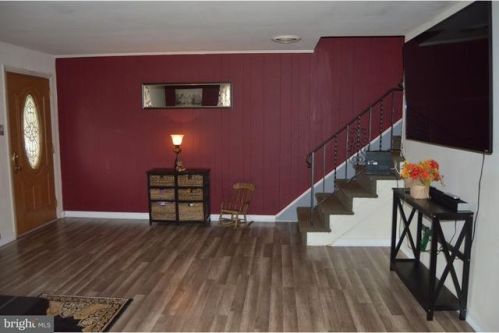 694 6th Ave, Limerick, PA 19468-2622