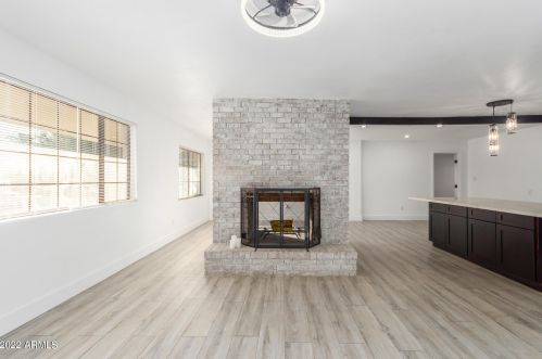 734 Carter Rd, Phoenix AZ  85042-5530 exterior