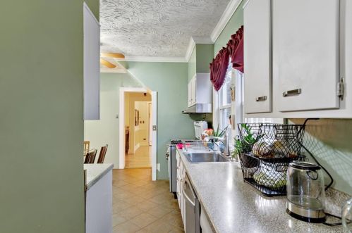 93 Brookside Ave, Mount Vernon NY 10553-1318 exterior