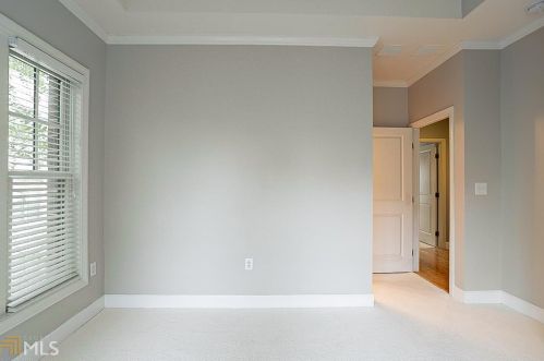 706 Cosmopolitan Dr, Atlanta GA 30324-3615 exterior