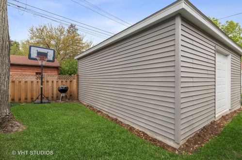 5712 Kenneth Ave, Chicago IL 60646-5907 exterior