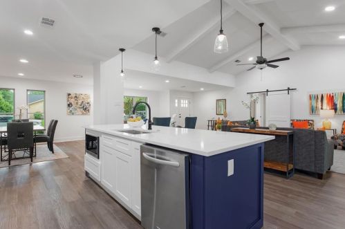 6826 Delmeta Dr, Dallas, TX 75248-5528