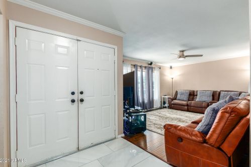 15614 29 Ave, Phoenix AZ 85053-4056 exterior