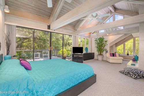 9320 Tropical Trl, Merritt Island FL 32952-5042 exterior