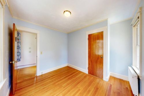 293 Doyle Ave, Providence RI 02906-3354 exterior