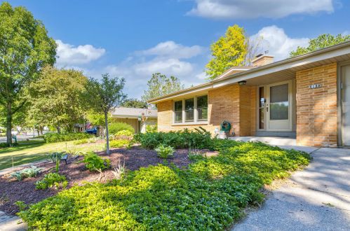 6188 River Trail Dr, Milwaukee, WI 53225-1030