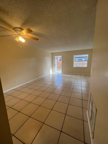 3104 Louisiana Ave, Fort Pierce, FL 34947-7282