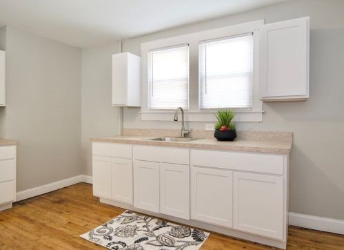 29 Marble St, Springfield MA 01105-2209 exterior