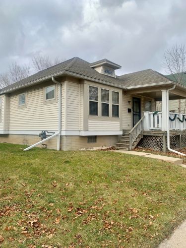 2531 19th St, Milwaukee, WI 53215-3009