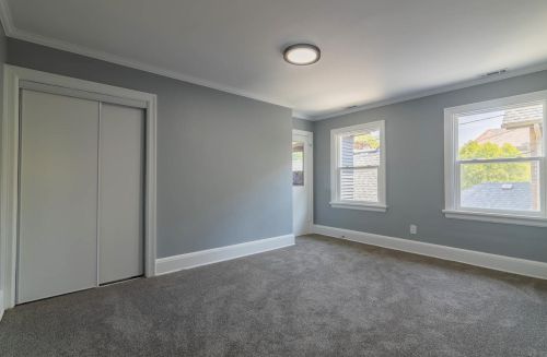 2726 Beverly Rd, Milwaukee WI  53211-2438 exterior