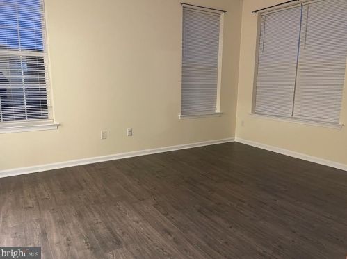 1341 Sierra Dr, Trenton NJ  08619-2069 exterior