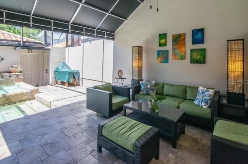 4949 Bayshore Blvd, Tampa FL 33611-3851 exterior