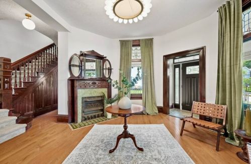 11 Division St, Pittsburgh PA  15205-2800 exterior