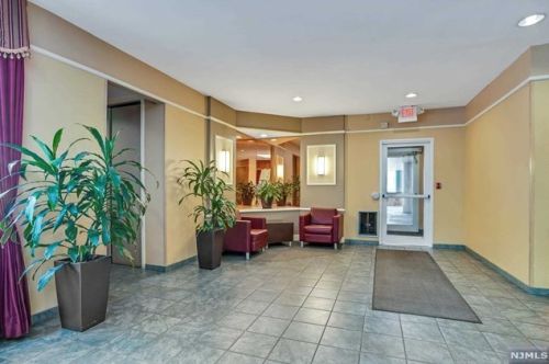 200 Grand Cove Way, Edgewater NJ  07020-7214 exterior