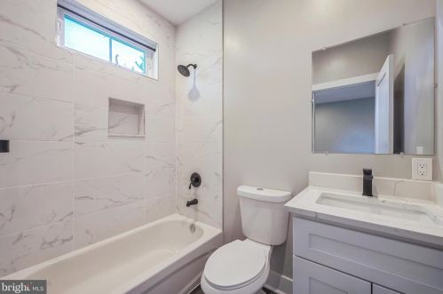 708 Caledonia St, Philadelphia PA 19128-1100 exterior