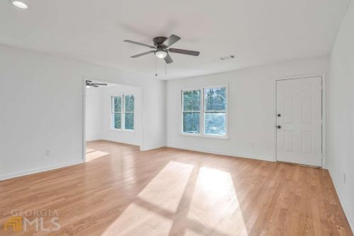 5042 Leeshire Trl, Tucker GA  30084-3008 exterior