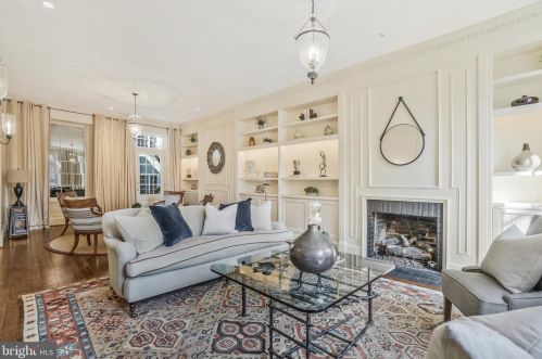 207 Fairfax St, Alexandria VA 22314-3304 exterior