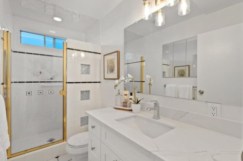 1240 Moonlight Way, Milpitas CA 95035-6227 exterior