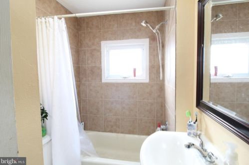 102 Reed Ave, Trenton NJ 08610-6306 exterior