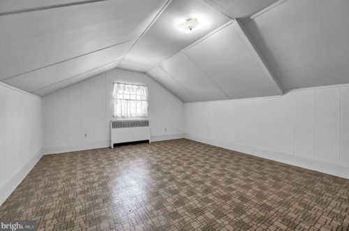 214 Charles St, Hanover PA 17331-2204 exterior