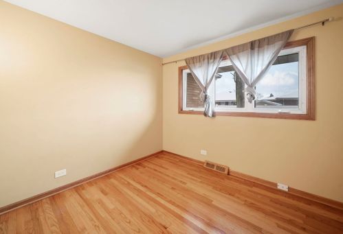 7619 Argyle St, Chicago IL 60640-3307 exterior