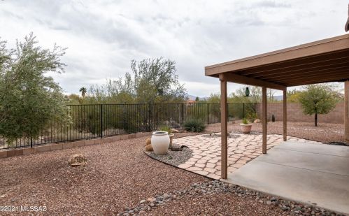 9558 Marsh Wren Pl, Tucson AZ 85742-8455 exterior