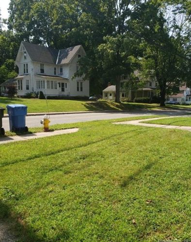 28 Brg St, Deep River CT 06417-1754 exterior