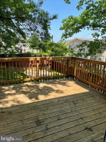 4258 Edson Pl, Washington, DC 20019-8022