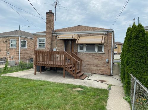 5105 Central Ave, Chicago, IL 60638-1550