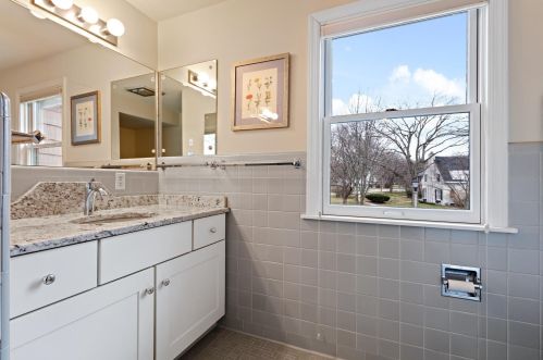 5267 Diversey Blvd, Milwaukee WI 53217-5201 exterior