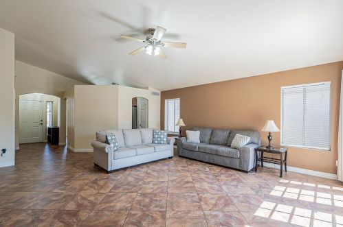 731 Park Ave, Chandler AZ 85224-3973 exterior