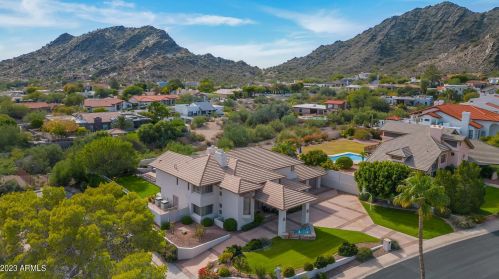 2347 Cinnabar Ave, Phoenix AZ  85028-3633 exterior