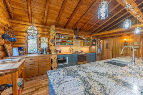 1474 Grant Mcmahan Blvd, Ely MN 55731-8150 exterior