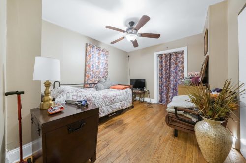 6149 Giddings St, Chicago IL 60630-2931 exterior