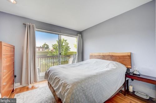 832 Kater St, Philadelphia PA 19147-2012 exterior