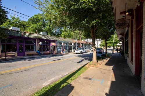 1332 Hooper Ave, Atlanta GA 30307-2014 exterior