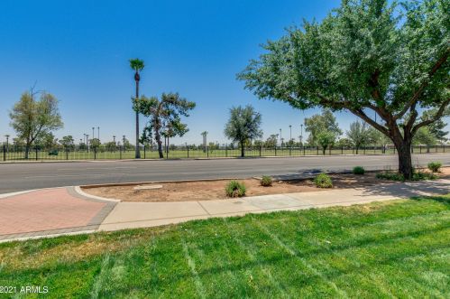 2902 18th Ave, Phoenix AZ  85015-6118 exterior